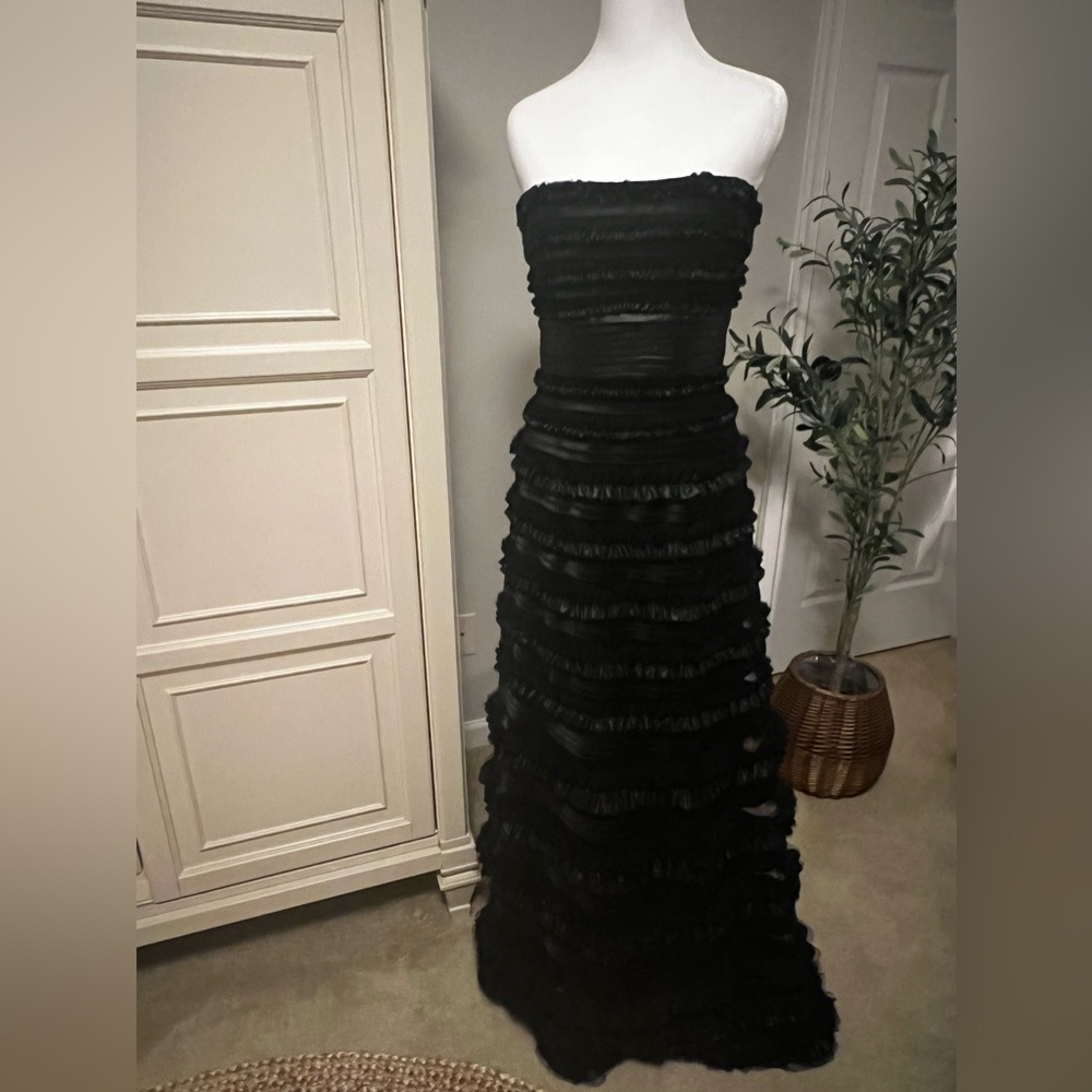 Elegant Black Strapless Evening Gown